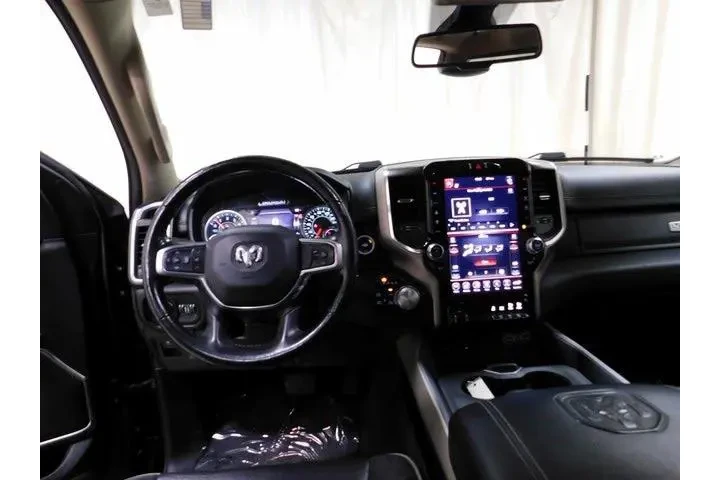 $18996 : Ram 1500 2019 4x4 Laramie 4d image 8