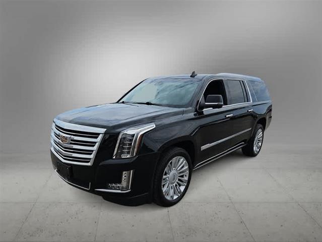 $31290 : Pre-Owned 2016 Cadillac Escal image 4