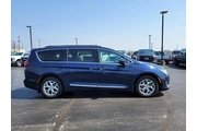 $16898 : Chrysler Pacifica 2017 Touri thumbnail