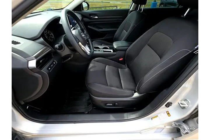 $26991 : Nissan Altima 2024 2.5 SV 4d image 9