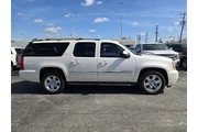 $12991 : GMC Yukon XL 2013 4x2 SLT 4d thumbnail