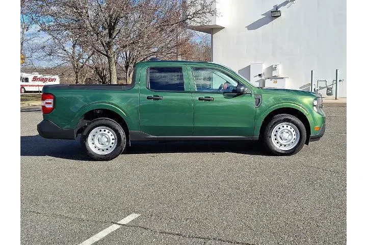 $28955 : Ford Maverick 2025 AWD XL 4d image 10