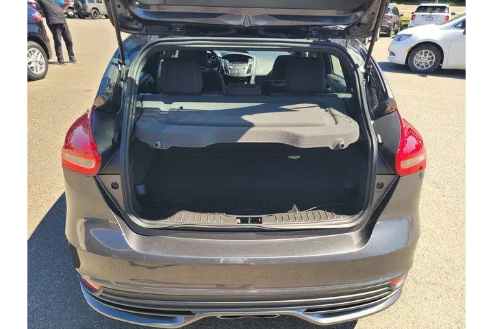 $19348 : Ford Focus 2016 ST 4dr Hatch image 8