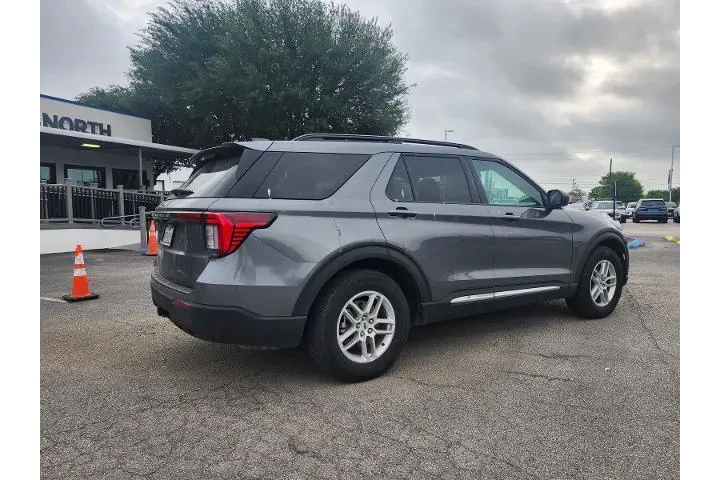 $35998 : Ford Explorer 2025 Active 4d image 3