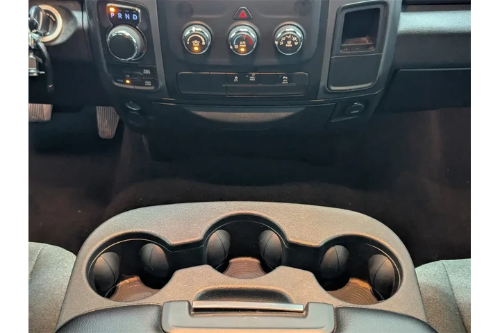 $33997 : Ram 1500 Classic 2024 4x4 SL image 10