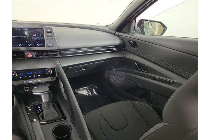 $24382 : Hyundai ELANTRA 2025 SEL Spo image 6