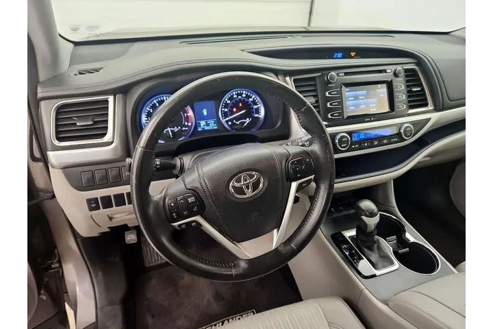 $19998 : Toyota Highlander 2015 LE 4d image 8