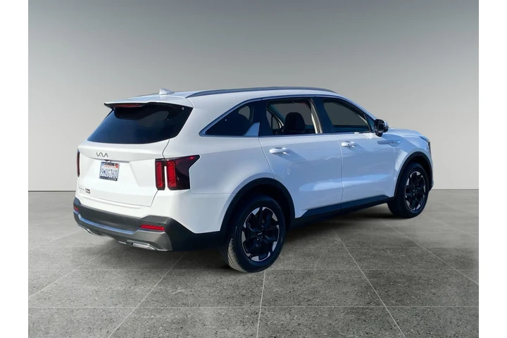 $33739 : Kia Sorento 2024 S 4dr SUV image 5