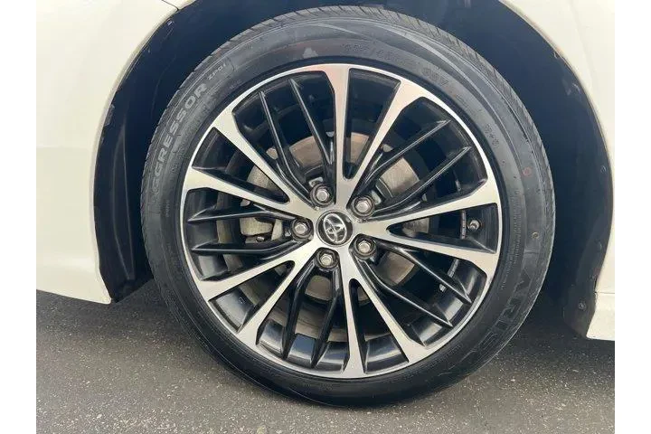 $17994 : Toyota Camry 2018 SE 4dr Sed image 10