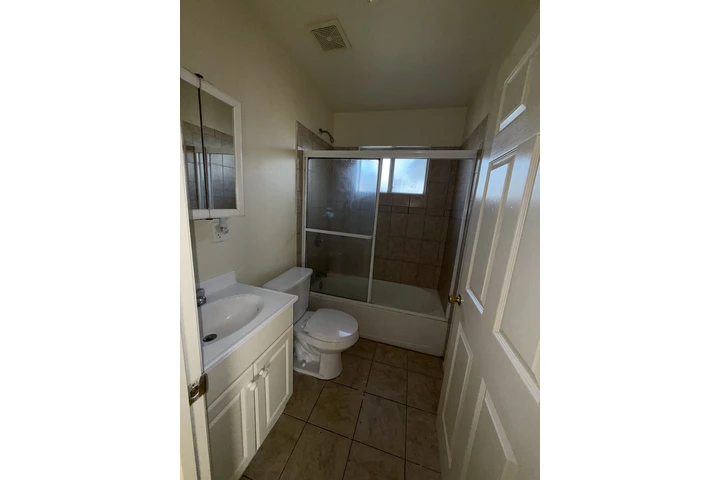 $3000 : Casa en Renta/ House for Rent image 8