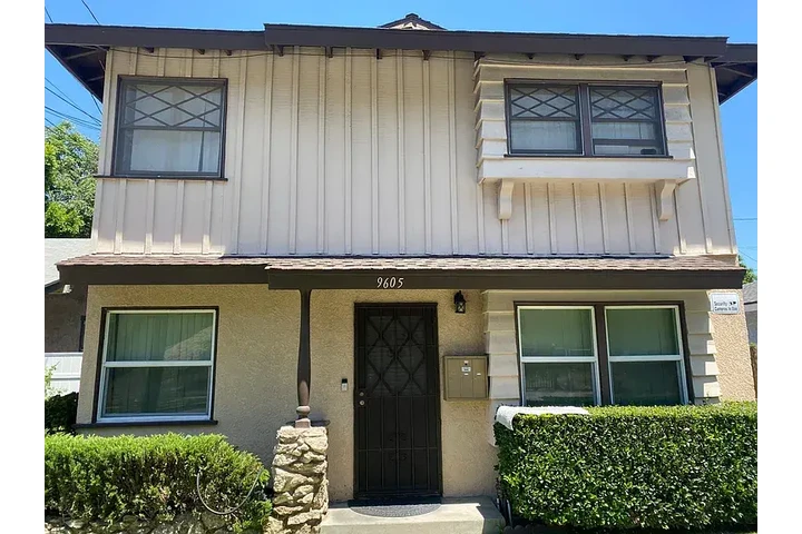 $2085 : Suitable home image 1