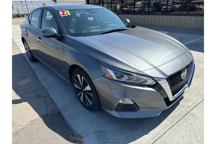 $15999 : 2021 Altima 2.5 SV image 7