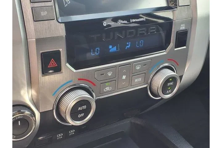 $35998 : Toyota Tundra 2020 4x4 SR5 4 image 9