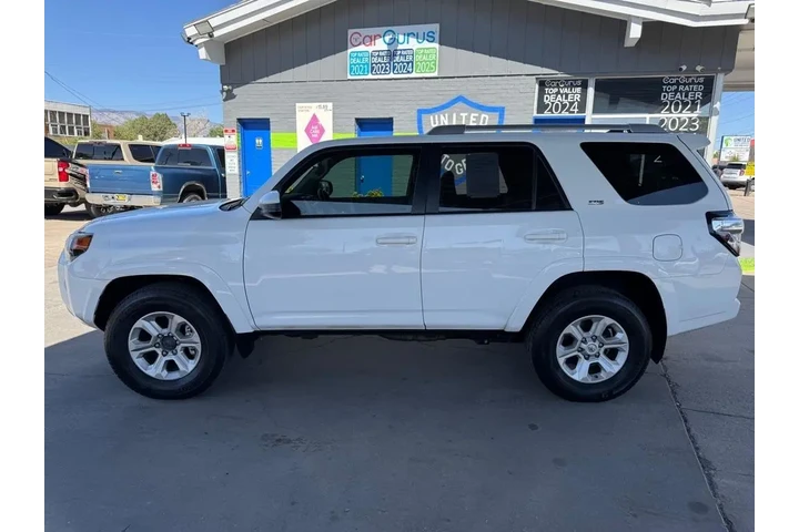 2016 4Runner SR5 4WD image 8
