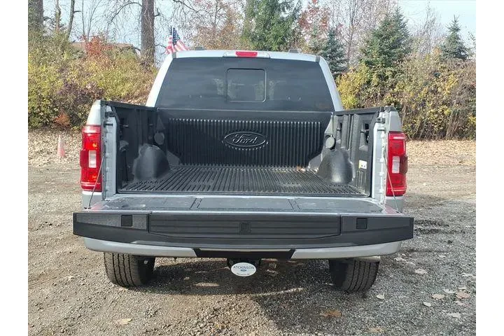 $39500 : Ford F-150 2023 4x4 XLT 4dr image 9