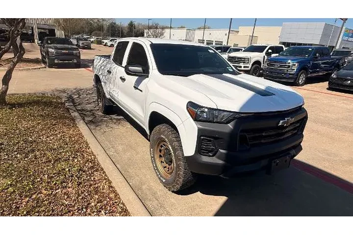 $31995 : Chevrolet Colorado 2026 4x2 image 5