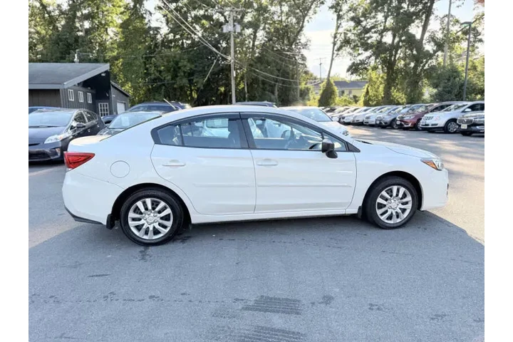 $8995 : 2017 Impreza 2.0i image 8