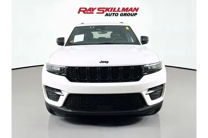 $28975 : Jeep Grand Cherokee 2024 4x2 image 2