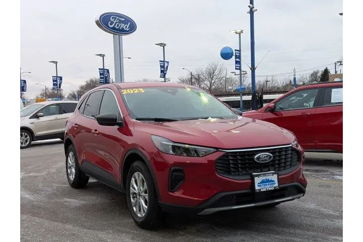 $21291 : Ford Escape 2023 AWD Active image 2