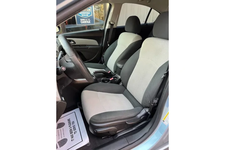 $5999 : 2011 Cruze LS image 10