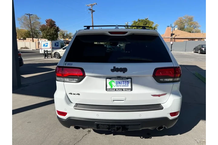2021 Grand Cherokee Trailhawk image 6