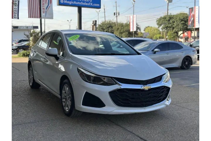 $16999 : 2019 Cruze LT image 4