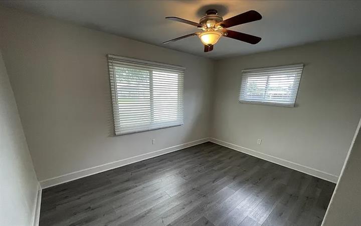 $1650 : 3944 Canterbury Rd,RiversideCA image 3