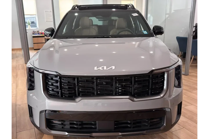 $38997 : Kia Sorento 2024 AWD X-Pro S image 2