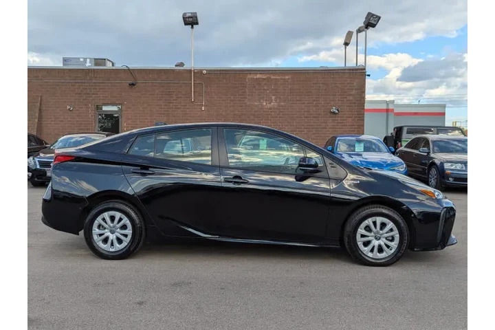 $18974 : 2021 Prius LE image 5