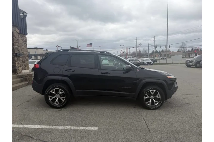 $7450 : 2014 Cherokee Trailhawk image 3
