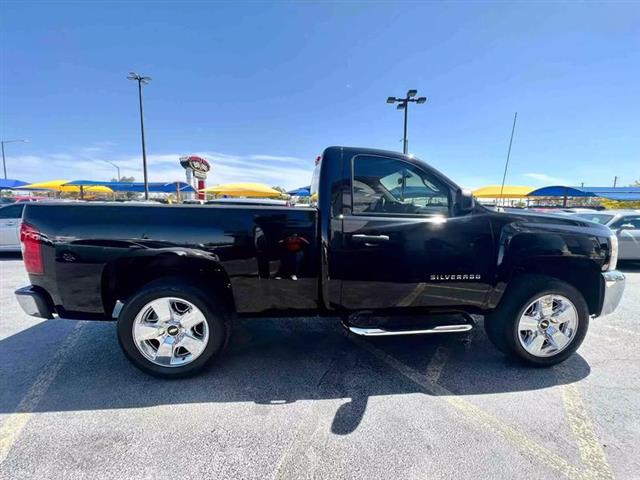 $29995 : Pre-Owned 2013 Silverado 1500 image 7