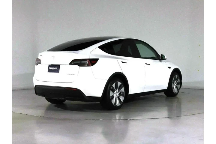 $29998 : Tesla Model Y 2022 AWD Long image 8