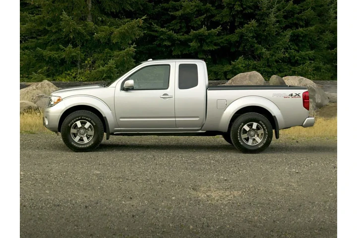 $14924 : Nissan Frontier 2010 4x2 XE image 1