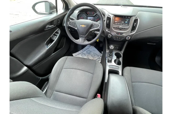 $9988 : 2017 Cruze 4dr Sdn 1.4L LT w/ image 9