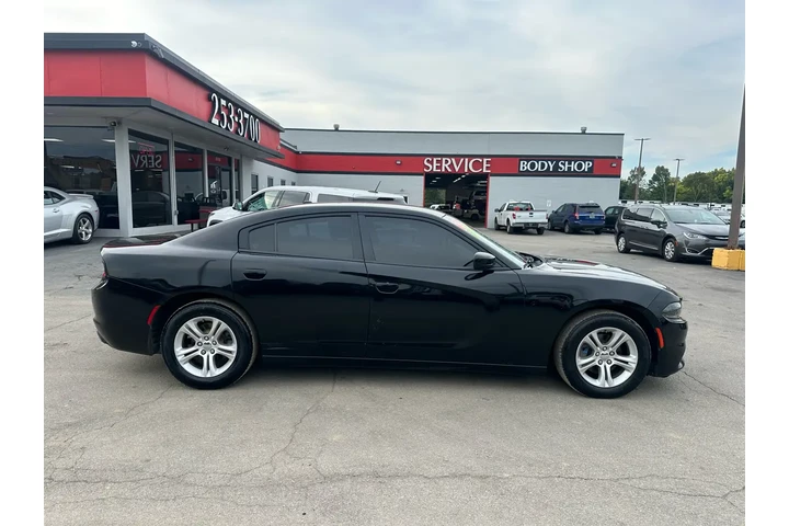 $12980 : 2020 Charger SXT RWD image 1
