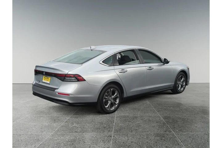 $28141 : Honda Accord 2024 EX 4dr Sed image 5