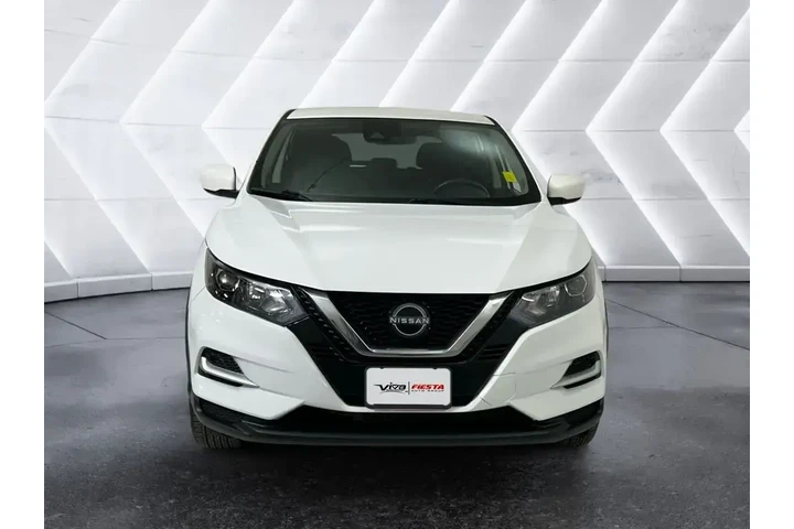 $15051 : Nissan Rogue Sport 2020 S 4d image 2