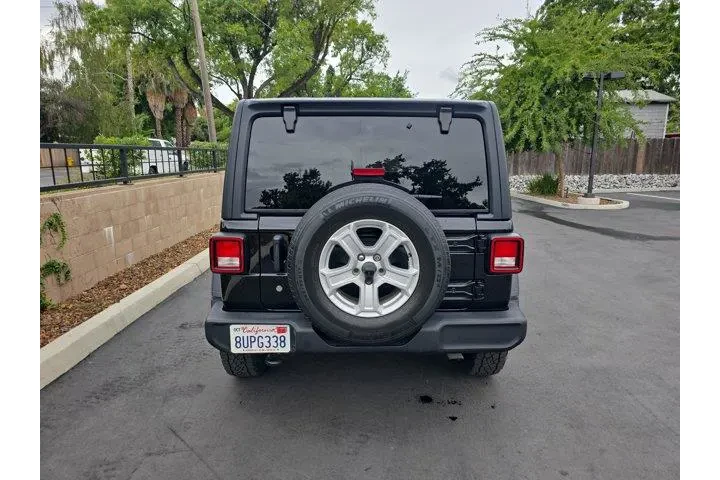 $28995 : Jeep Wrangler 2020 4x4 Sport image 4