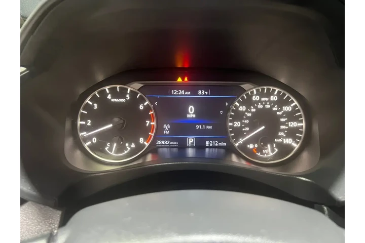 Nissan Altima 2022 AWD 2.5 S image 10