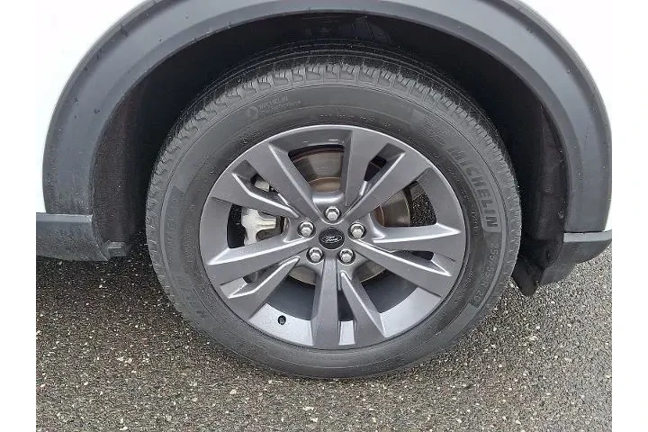 $33997 : Ford Explorer 2023 AWD XLT 4 image 8