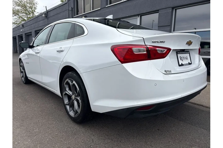 $15995 : 2023 Malibu FWD 1LT image 5