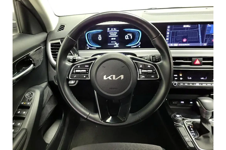 $21998 : Kia Seltos 2025 S 4dr SUV image 10