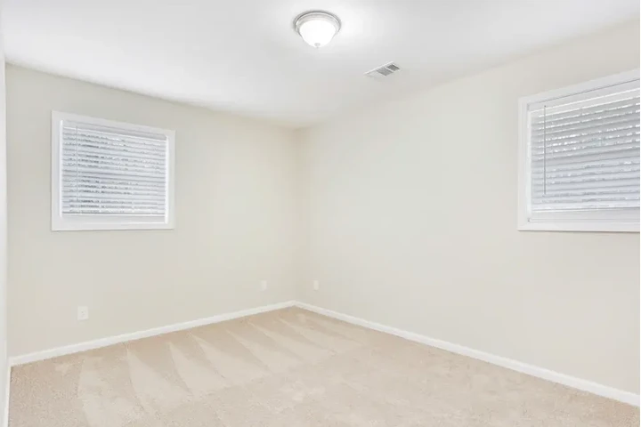 $1245 : Your Dream Apartment Available image 8