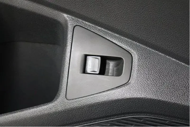 $23982 : Volkswagen Jetta 2025 Sport image 5