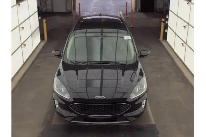 $18399 : Ford Escape 2022 SEL 4dr SUV image 2