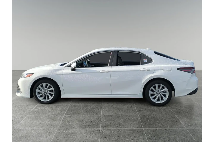 $22119 : Toyota Camry 2022 LE 4dr Sed image 2