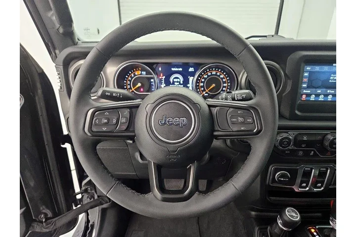 $31998 : Jeep Wrangler 2023 4x4 Sport image 10