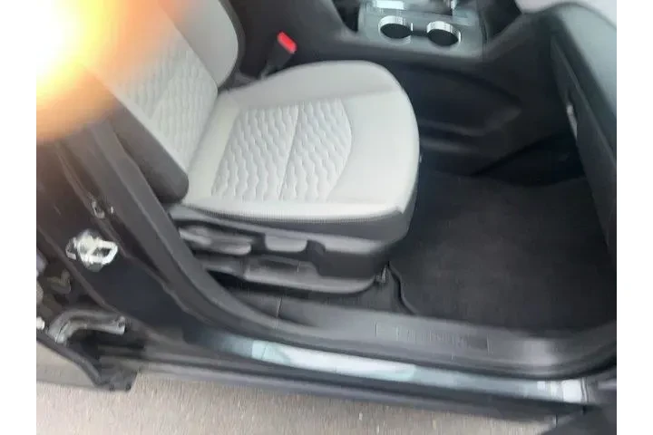 $17343 : Chevrolet Equinox 2020 LS 4d image 3