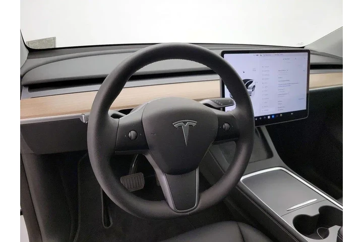 $36998 : Tesla Model Y 2023 AWD Long image 10