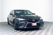 PRE-OWNED 2024 TOYOTA CAMRY H en Madison WV